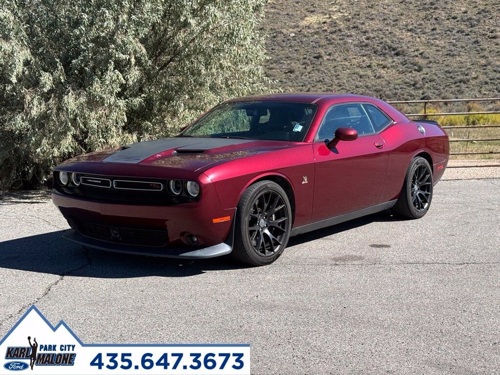 2017 DODGE Challenger