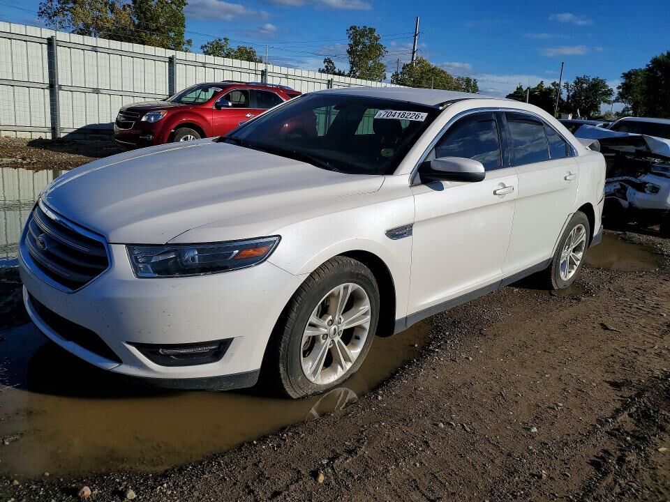 2016 FORD Taurus