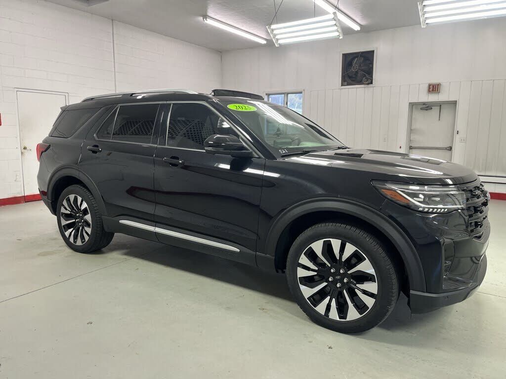 2025 FORD Explorer