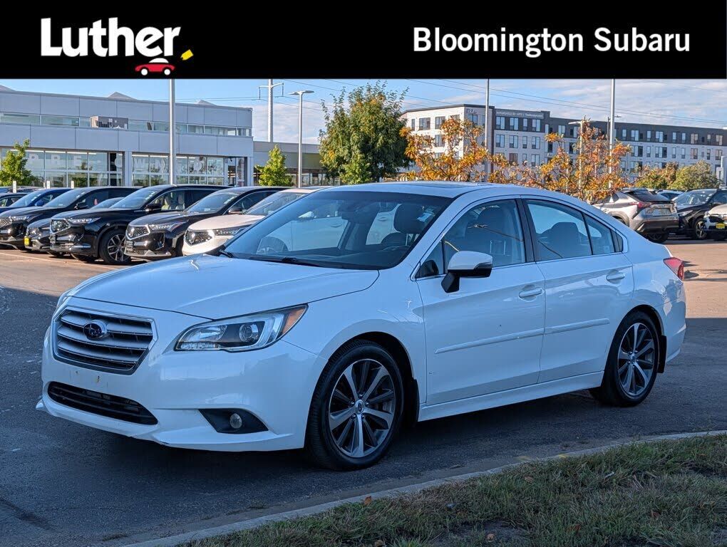 2017 SUBARU Legacy