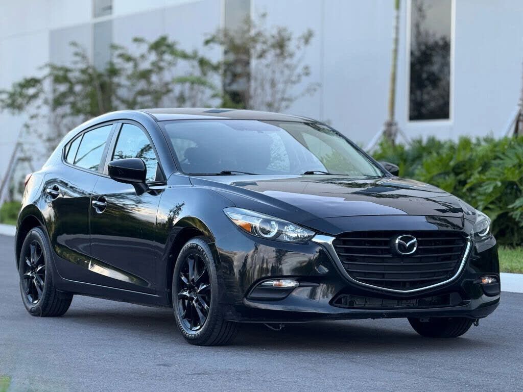 2017 MAZDA Mazda3