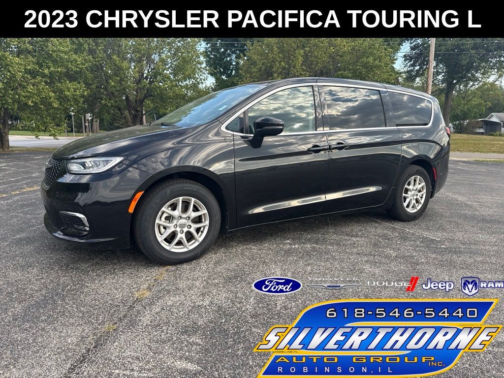 2023 CHRYSLER Pacifica