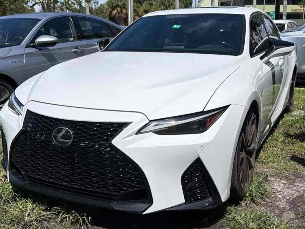 2021 LEXUS IS