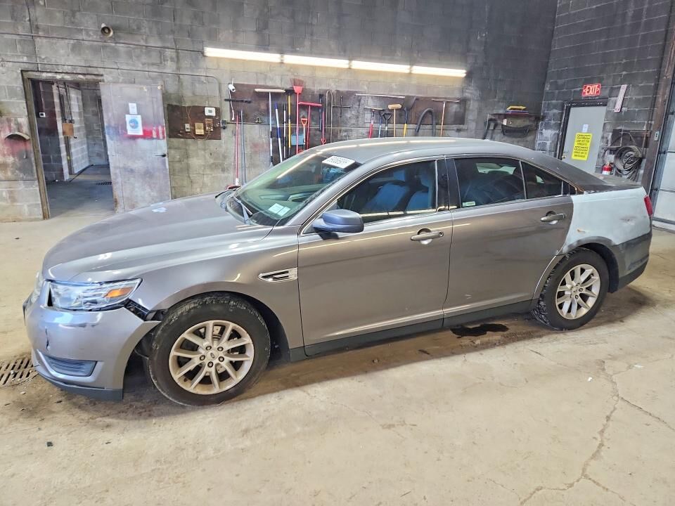 2013 FORD Taurus