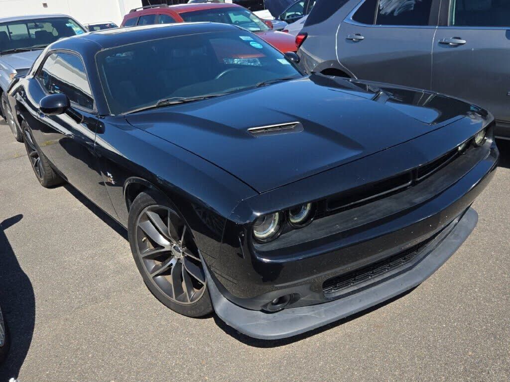 2016 DODGE Challenger