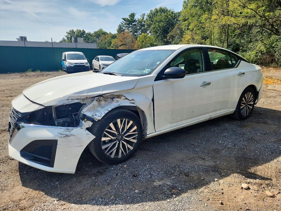 2025 NISSAN Altima