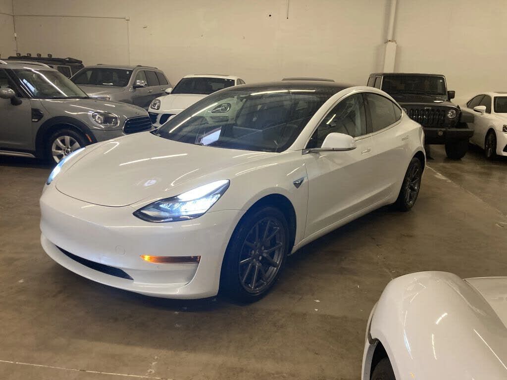 2020 TESLA Model 3