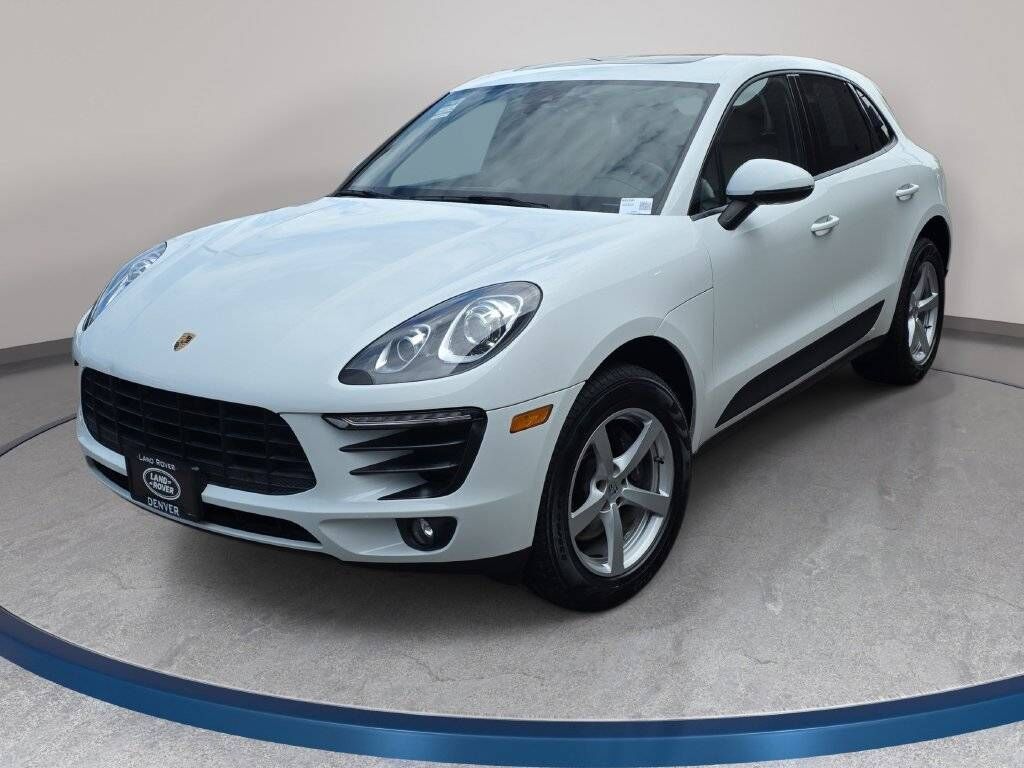 2018 PORSCHE Macan
