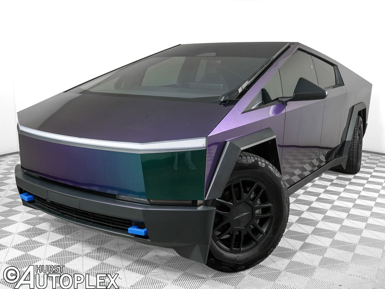 2025 TESLA Cybertruck