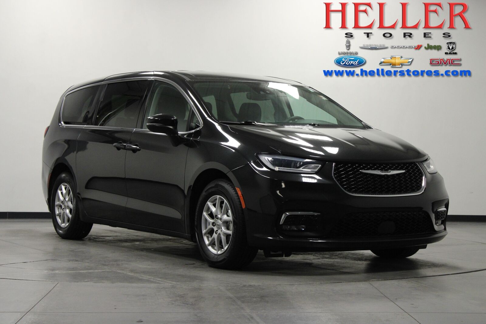 2023 CHRYSLER Pacifica