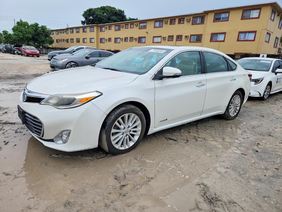 2014 TOYOTA Avalon