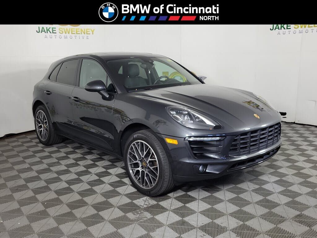 2018 PORSCHE Macan