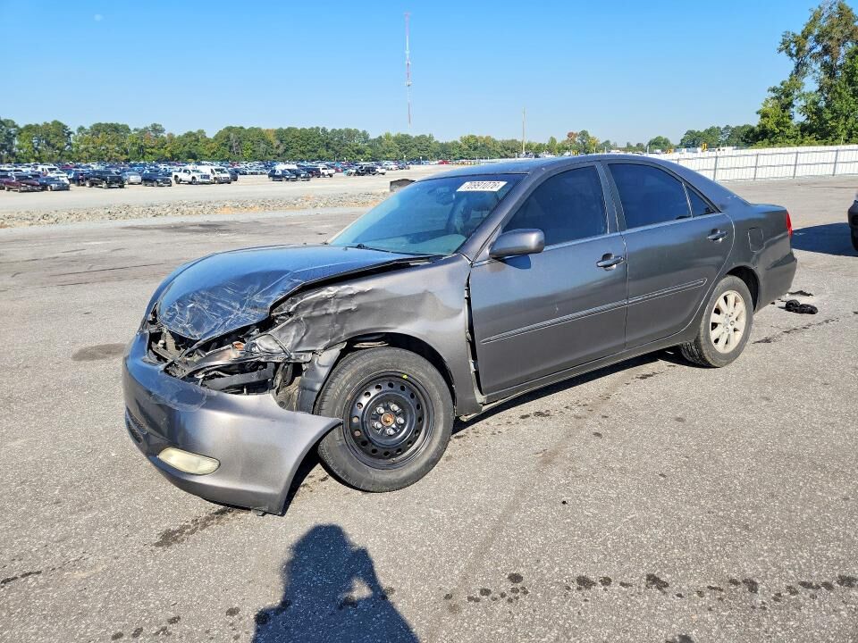 2004 TOYOTA Camry