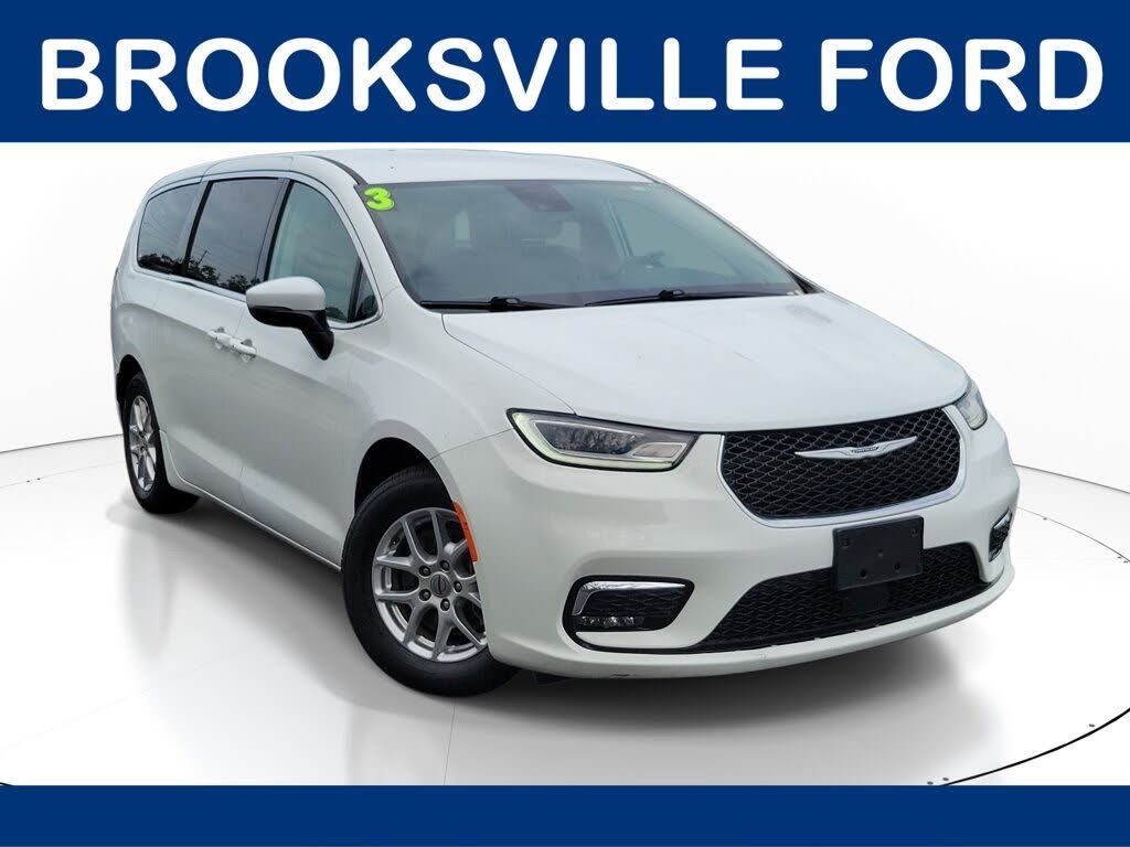 2023 CHRYSLER Pacifica