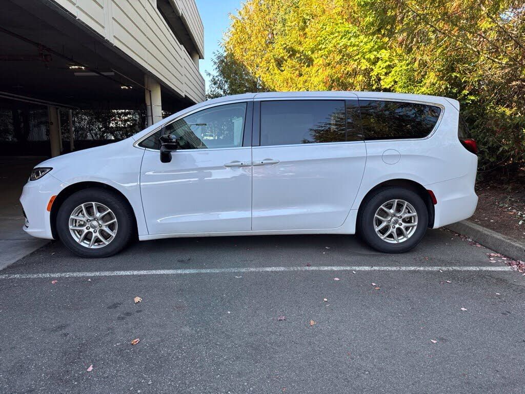 2024 CHRYSLER Pacifica