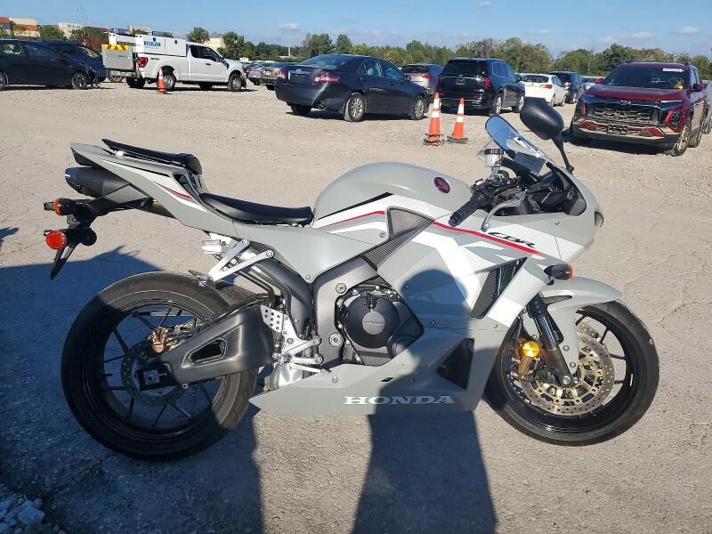 2026 HONDA CB