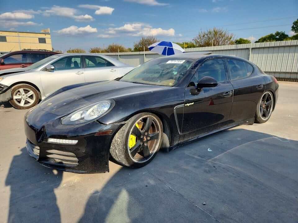 2014 PORSCHE Panamera