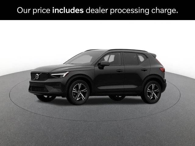 2026 VOLVO XC40
