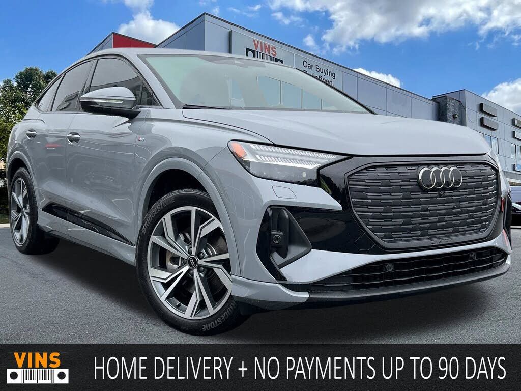 2025 AUDI Q4