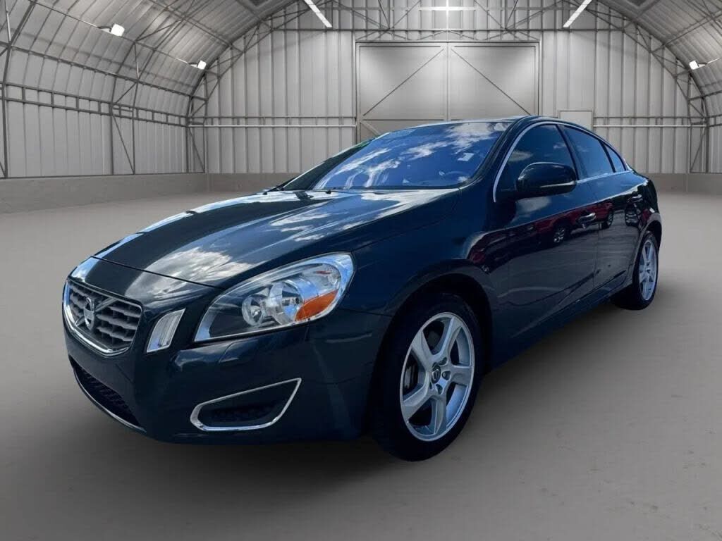 2013 VOLVO S60