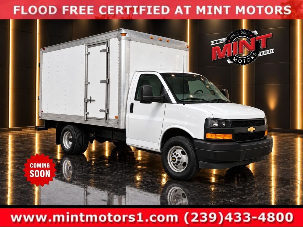 2021 CHEVROLET Express