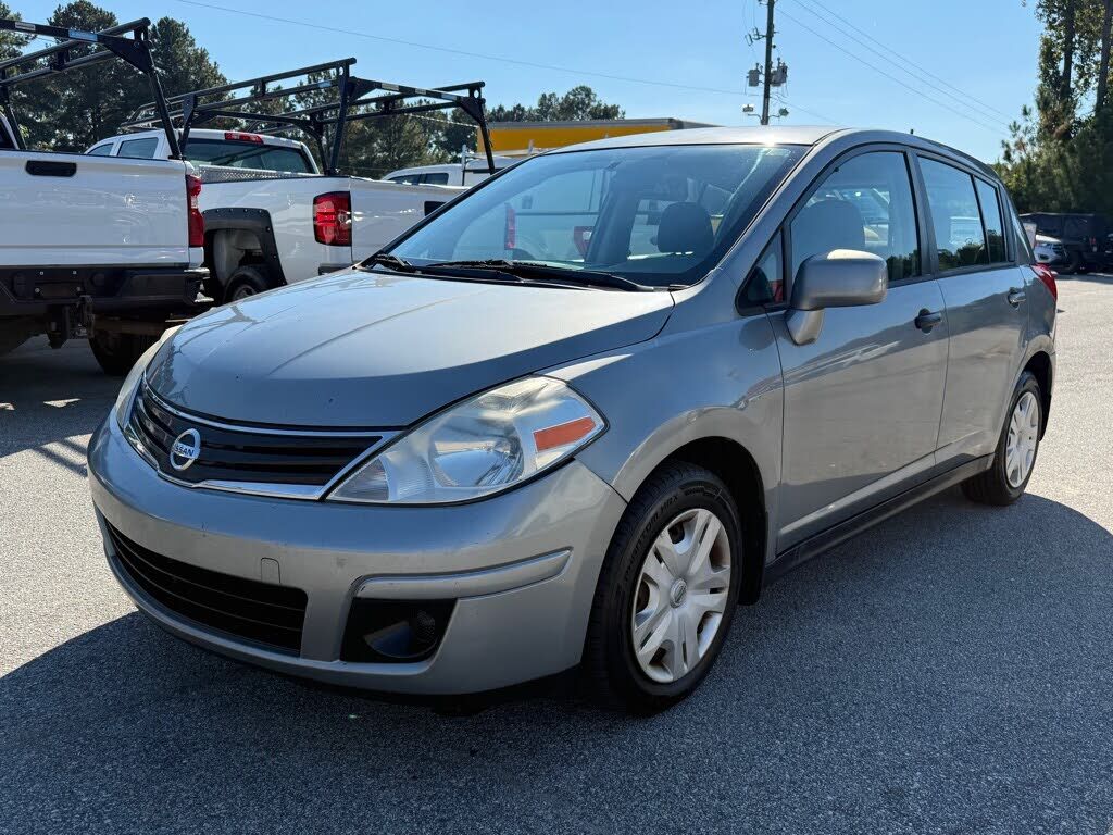 2011 NISSAN Versa