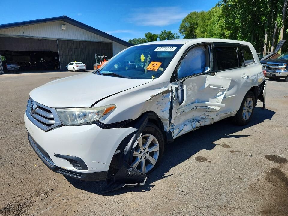 2013 TOYOTA Highlander