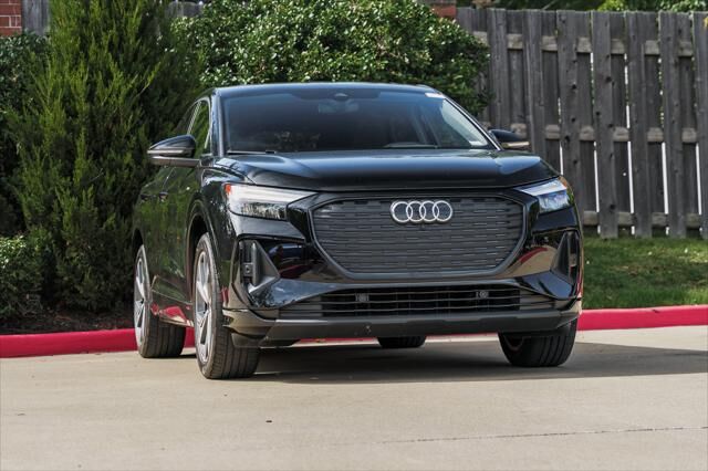 2023 AUDI Q4