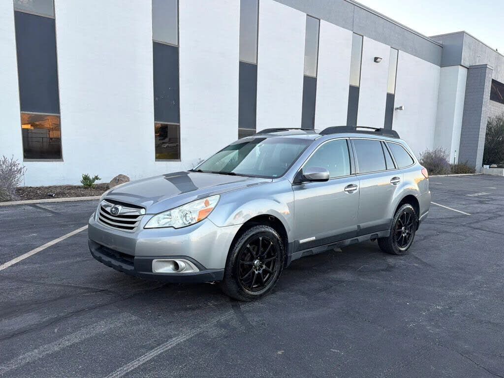 2011 SUBARU Outback
