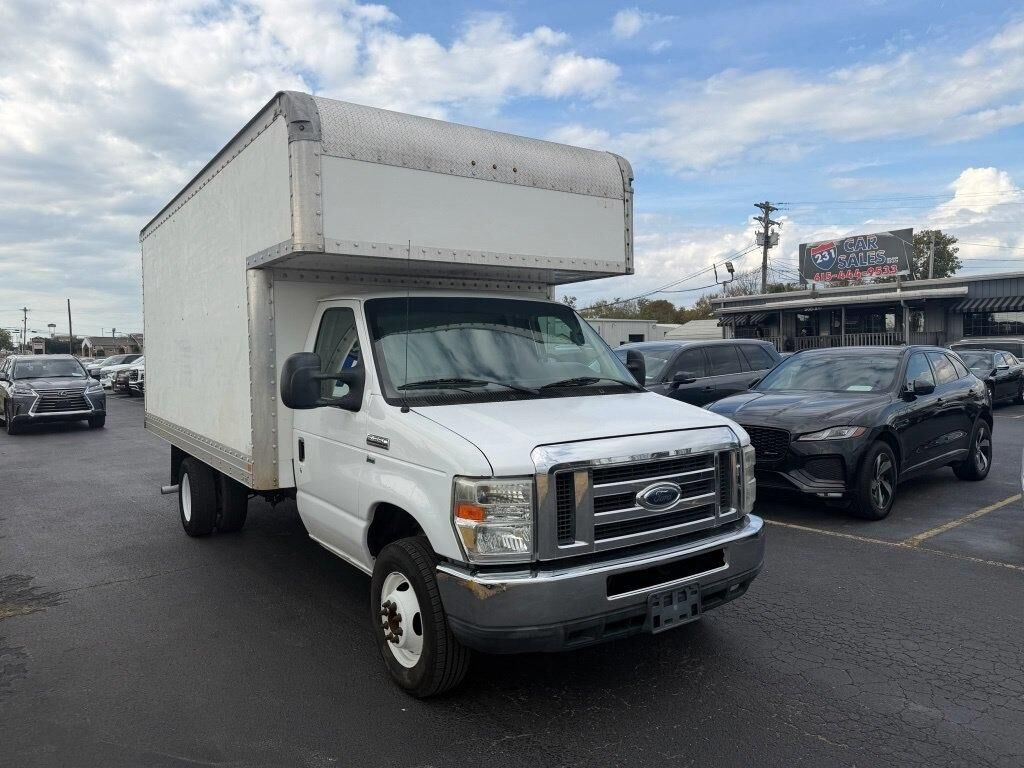 2012 FORD E-350