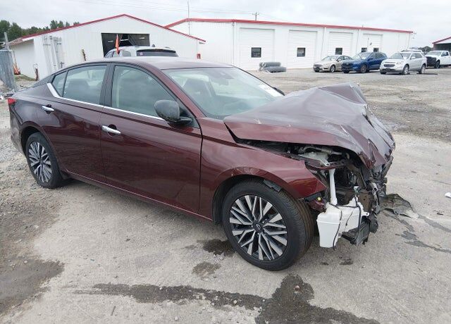 2024 NISSAN Altima