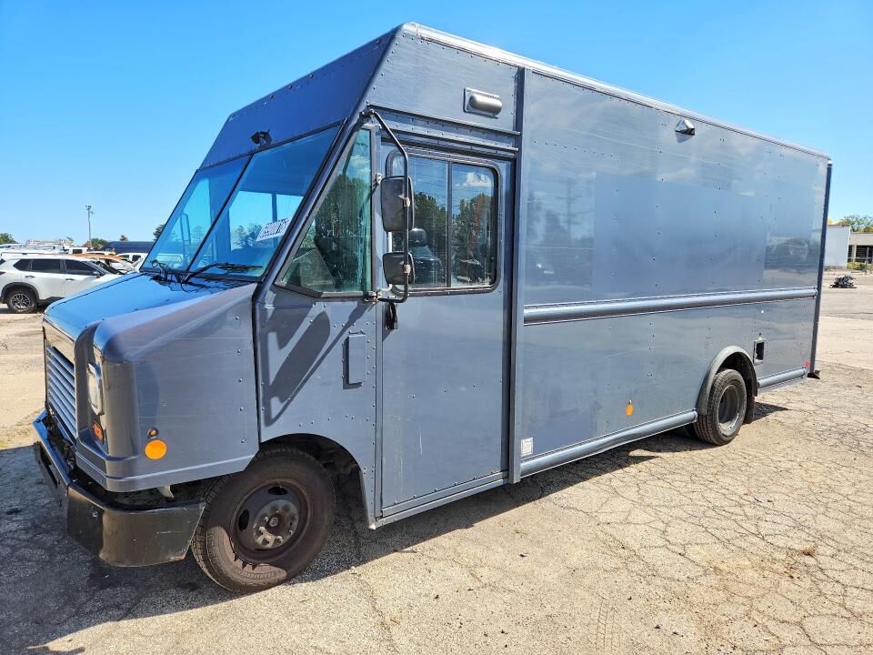 2019 FORD E-450