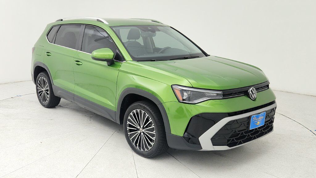 2025 VOLKSWAGEN Taos