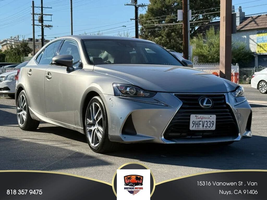 2020 LEXUS IS