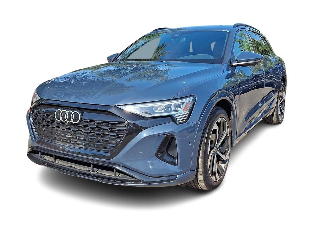 2024 AUDI Q8
