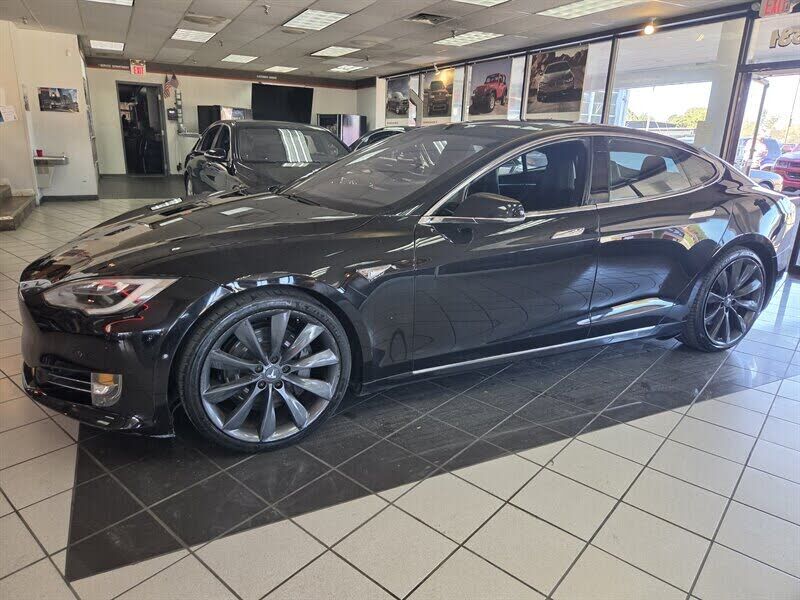 2016 TESLA Model S
