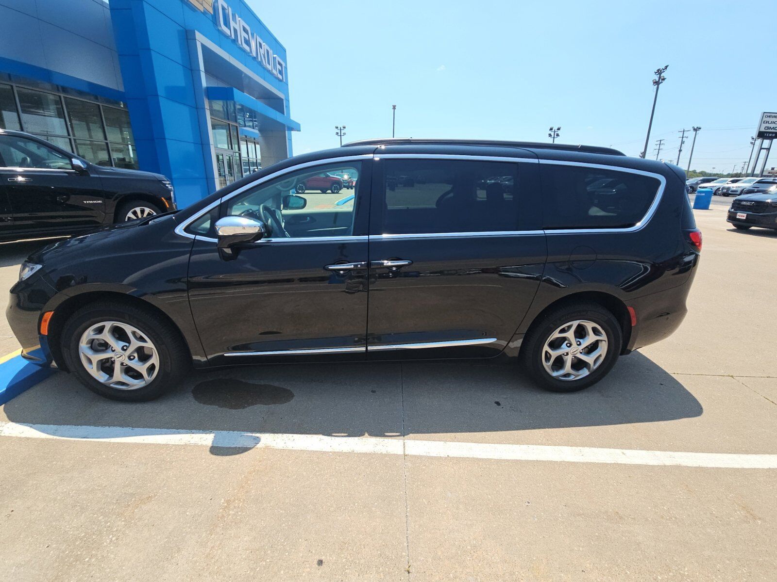 2023 CHRYSLER Pacifica