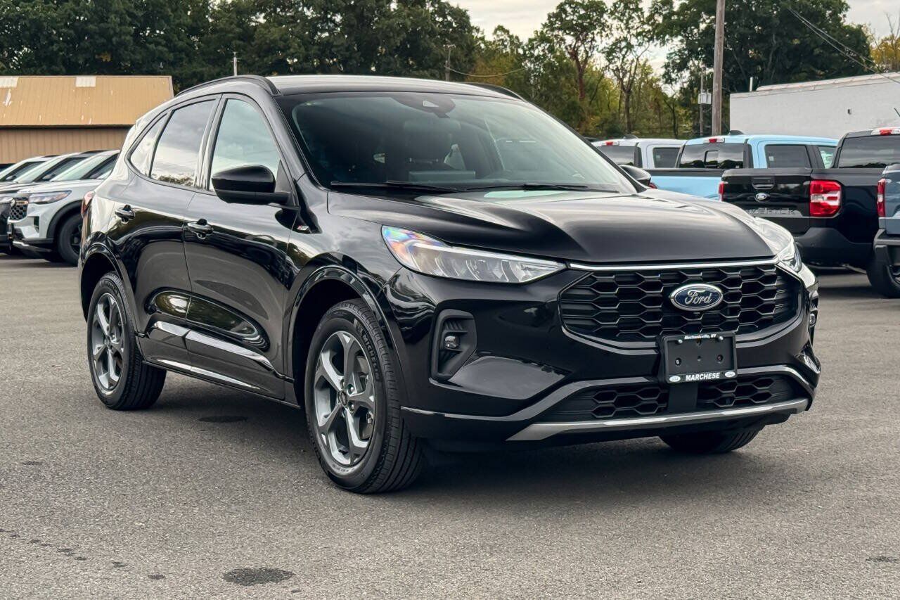 2023 FORD Escape