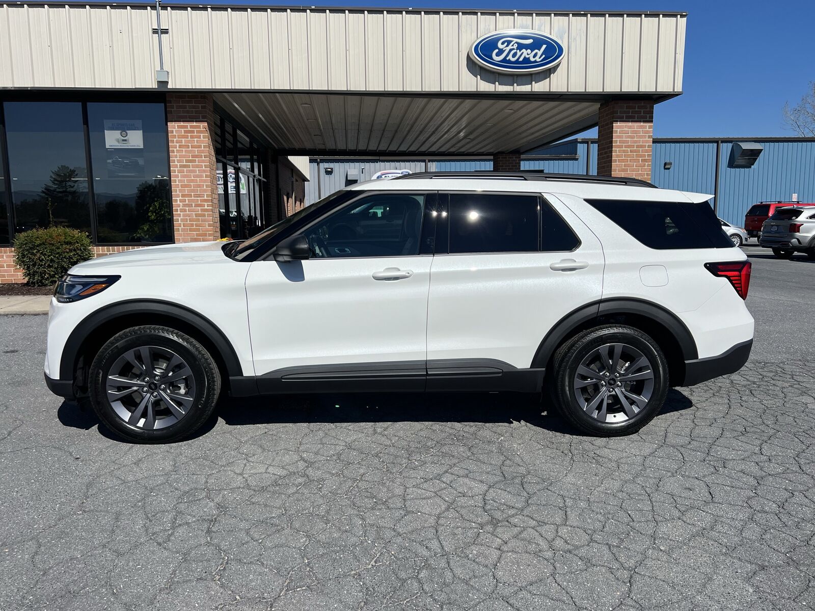 2027 FORD Explorer