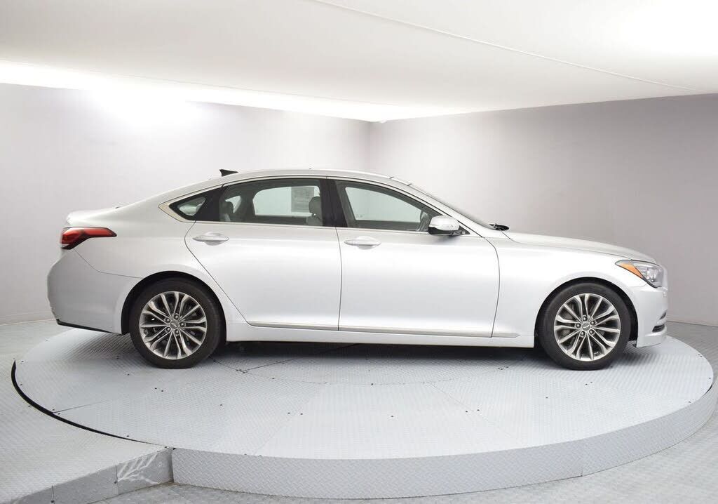2015 HYUNDAI Genesis