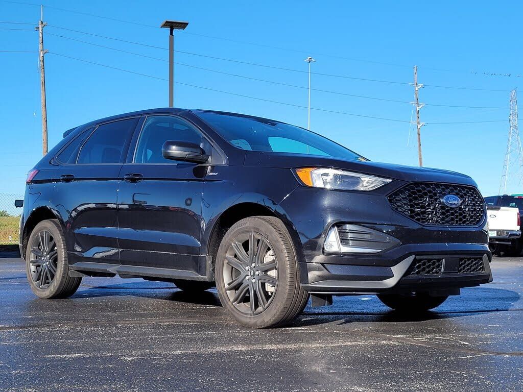 2023 FORD Edge