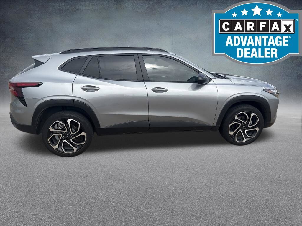 2024 CHEVROLET Trax