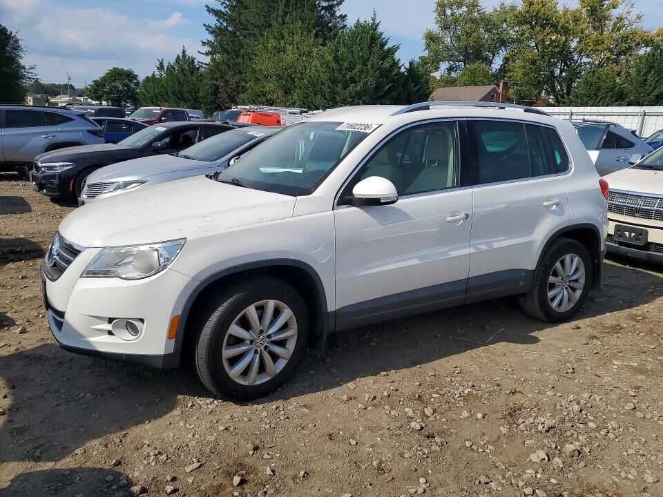 2011 VOLKSWAGEN Tiguan