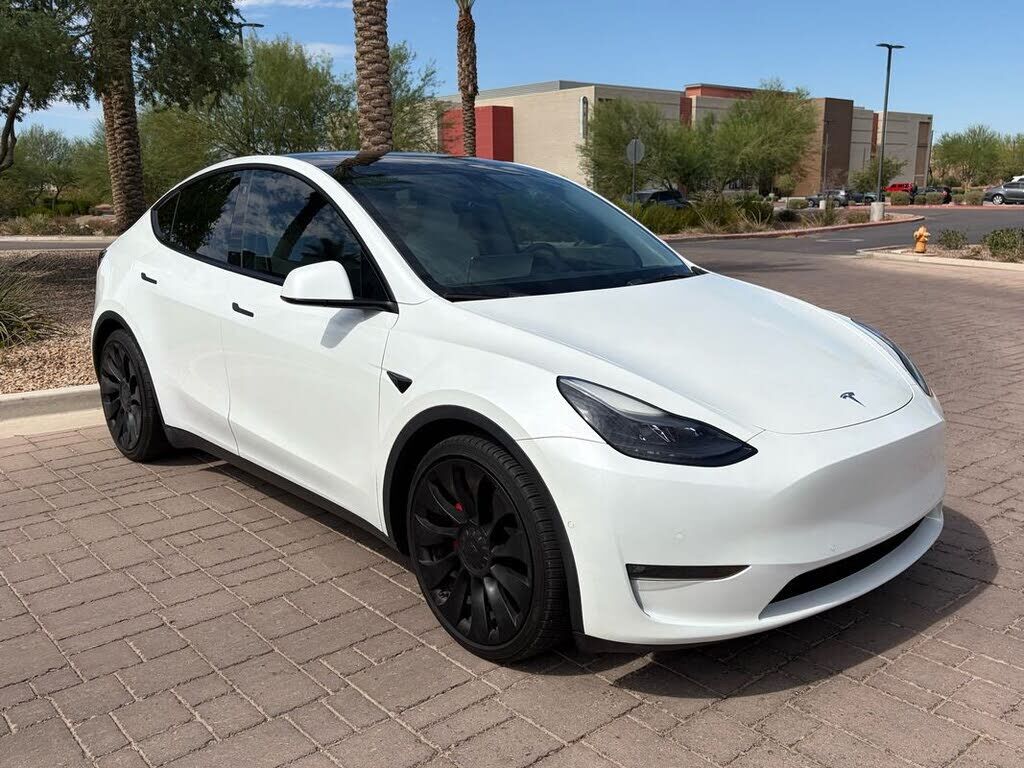 2022 TESLA Model Y