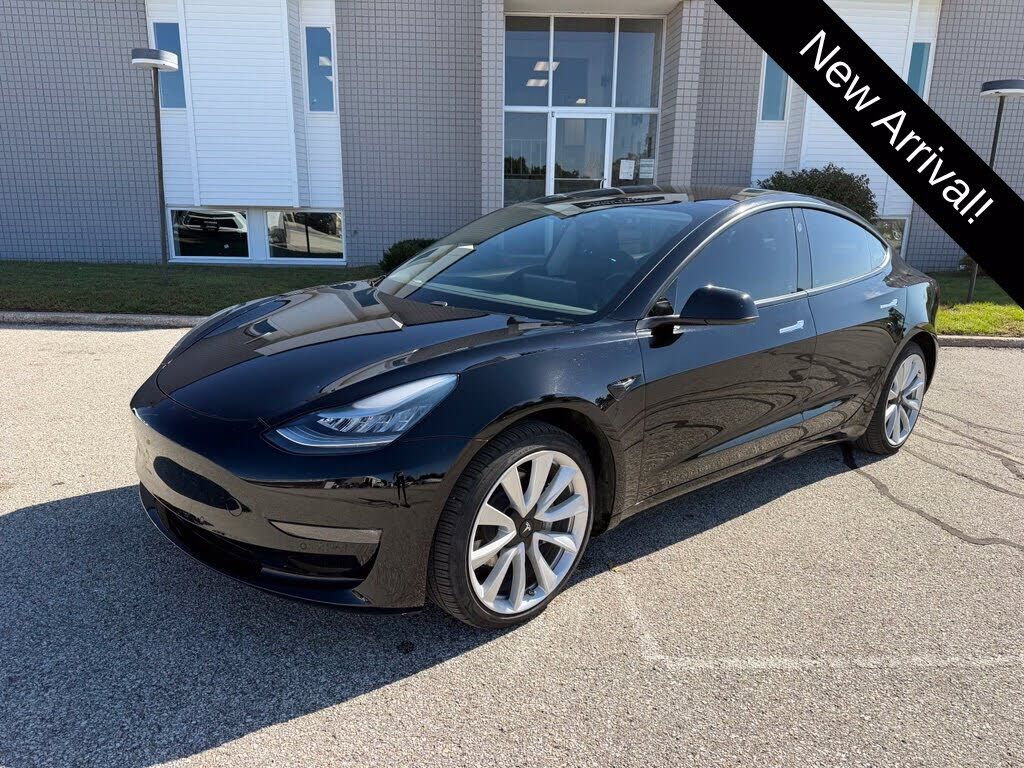 2020 TESLA Model 3