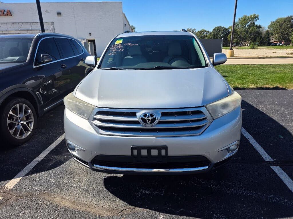 2011 TOYOTA Highlander