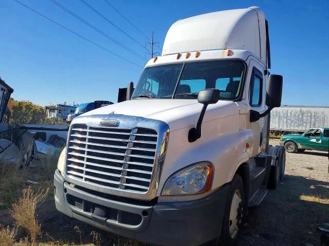 2015 FREIGHTLINER Cascadia