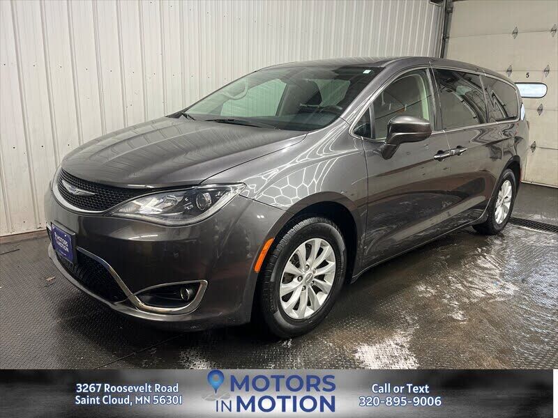 2019 CHRYSLER Pacifica