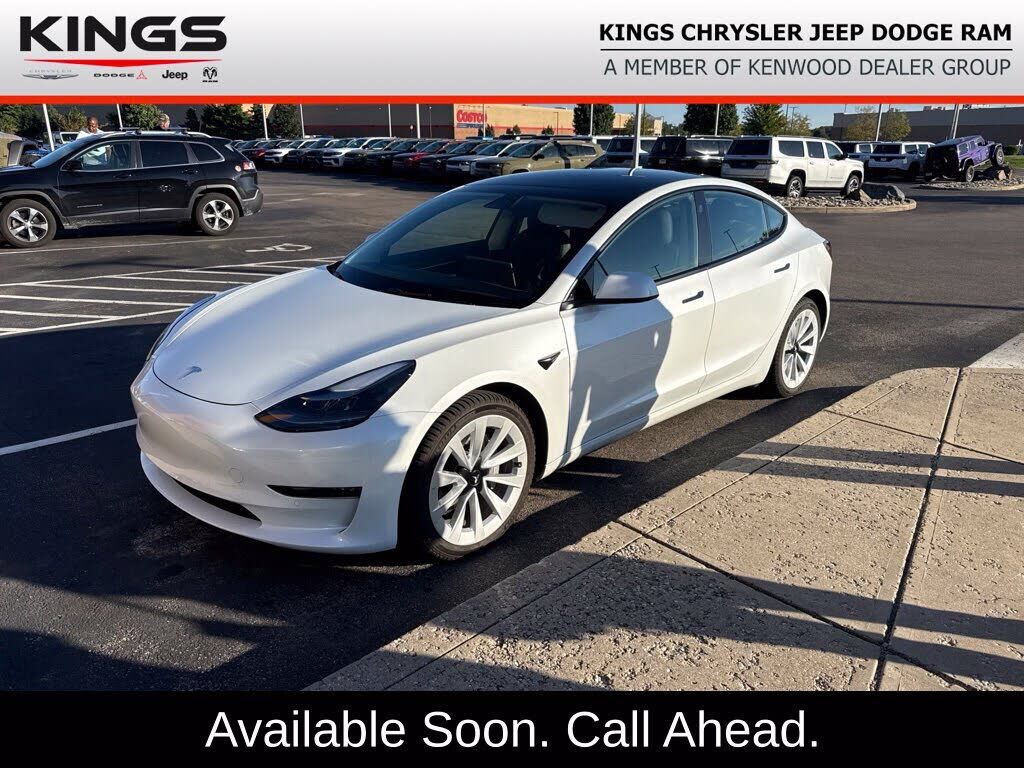 2022 TESLA Model 3