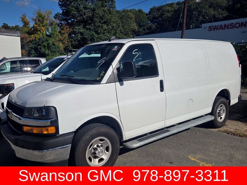 2024 CHEVROLET Express